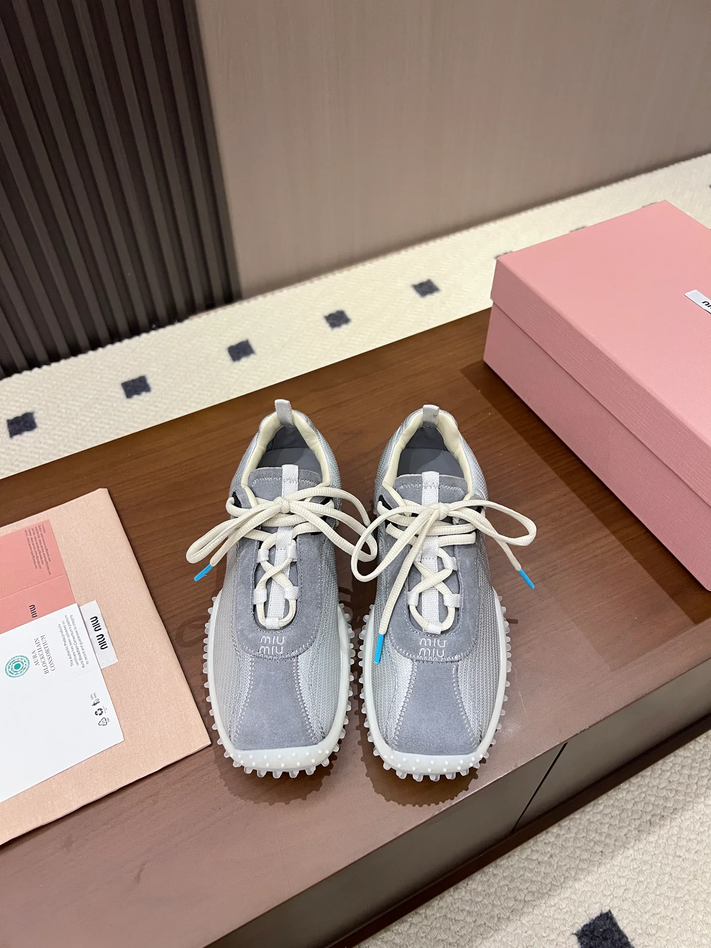 Кроссовки Женские Miu Miu 17968604