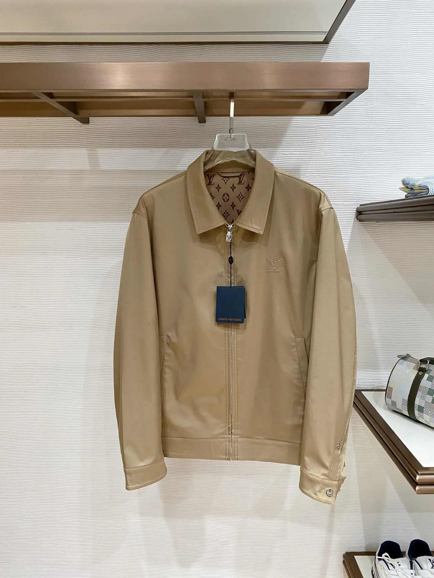 Куртки И Пуховики Мужские Louis Vuitton 2385903