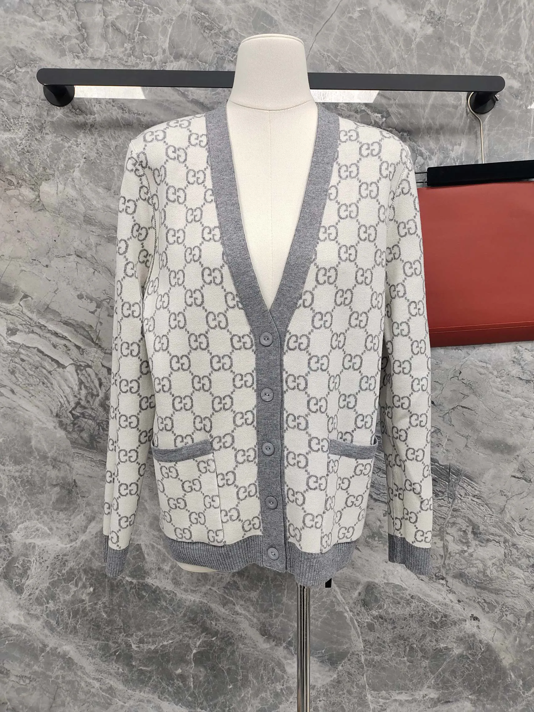 Джемперы И Свитеры Женские Gucci 18743578