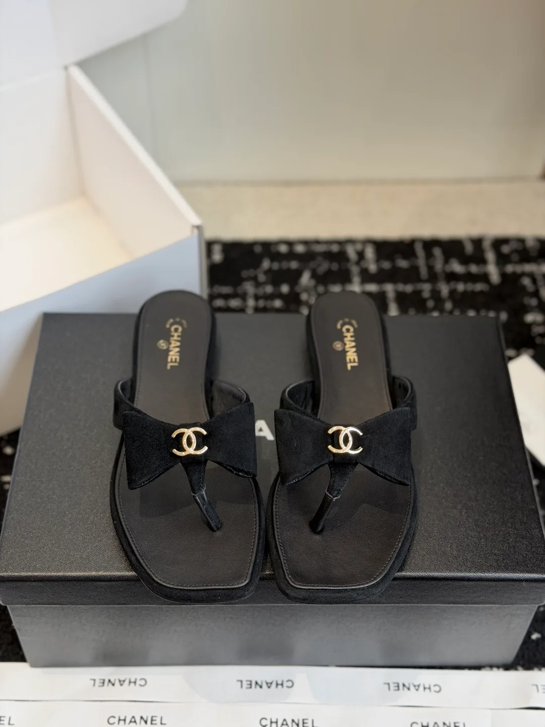 Шлепанцы Женские Chanel 17740569