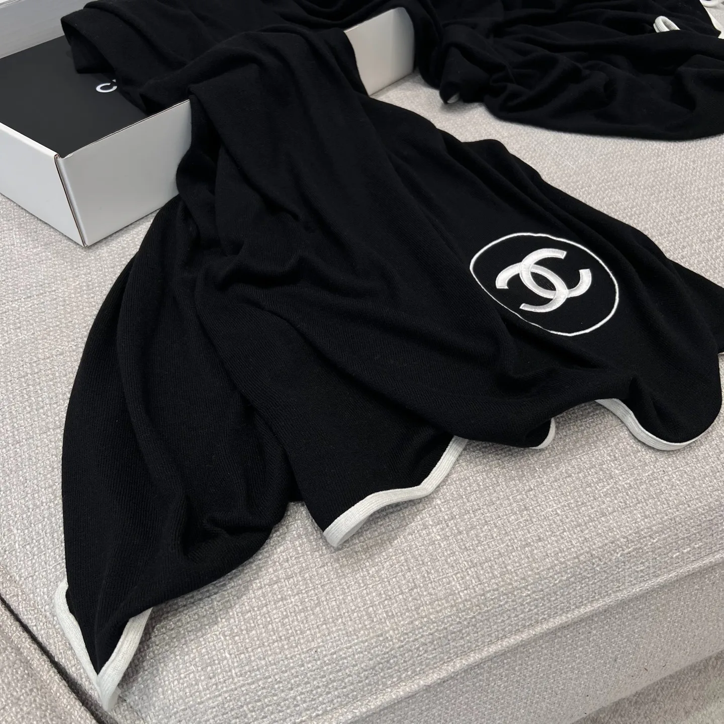 Шарфы Chanel 562930