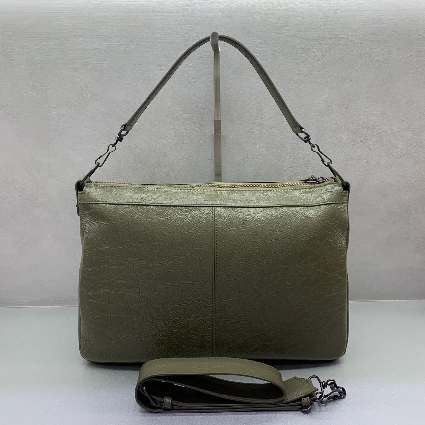 Сумки На Ремне Женские Balenciaga 17419145