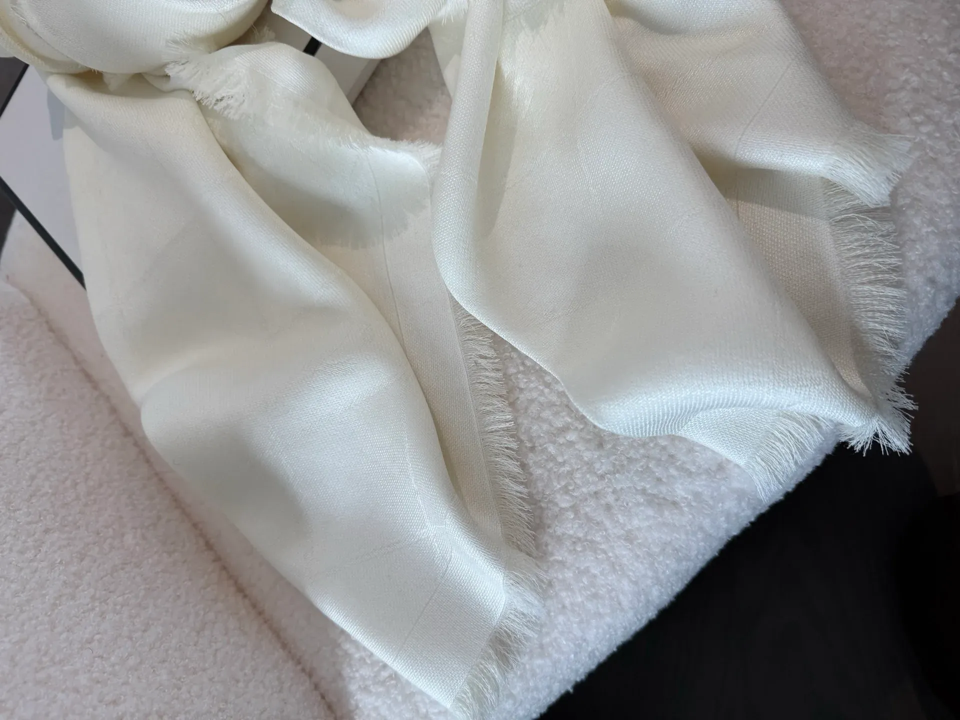 Шарфы Chanel 1303397