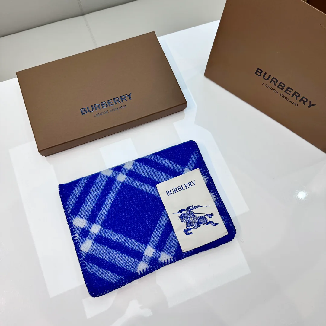 Шарфы Burberry 3852
