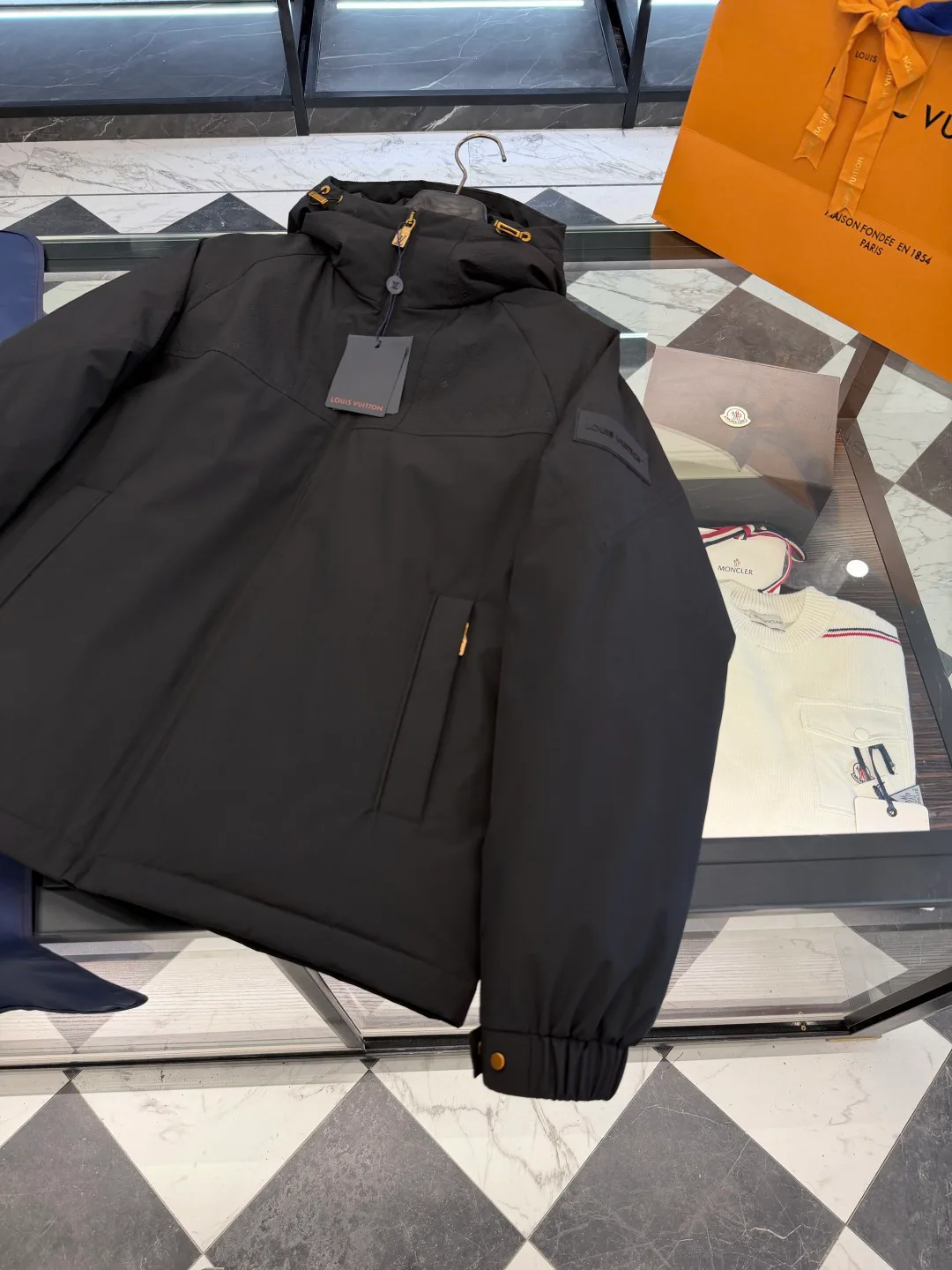 Куртки И Пуховики Женские Louis Vuitton 18007716
