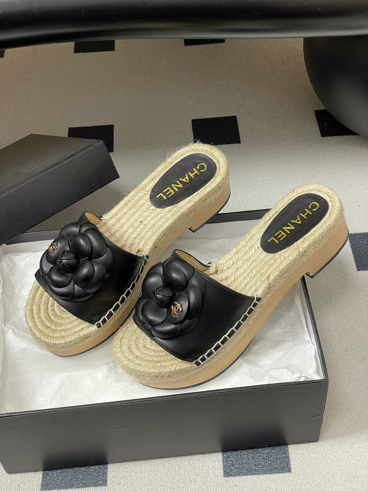 Шлепанцы Женские Chanel 10993871