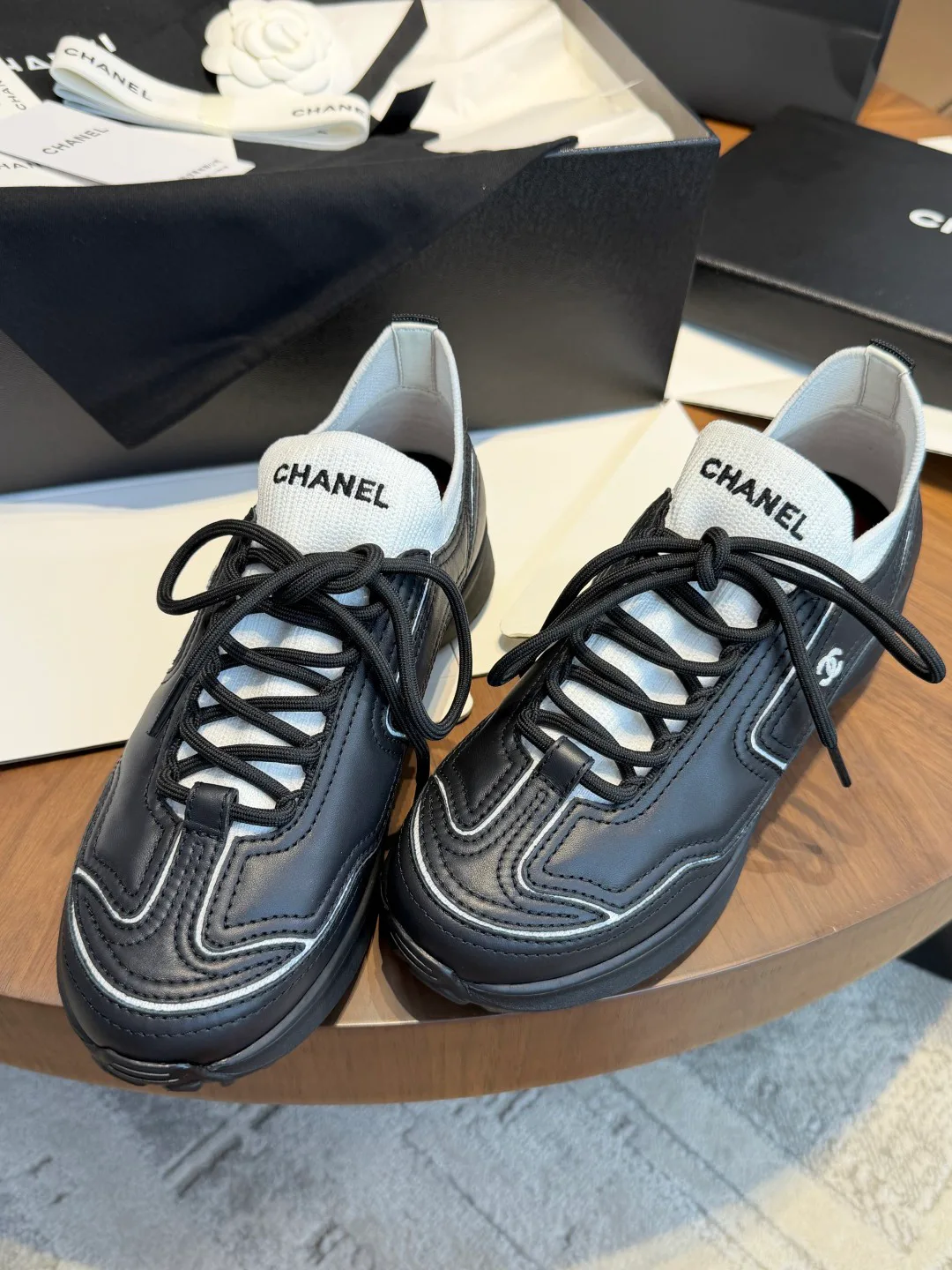 Кроссовки Женские Chanel 18067088