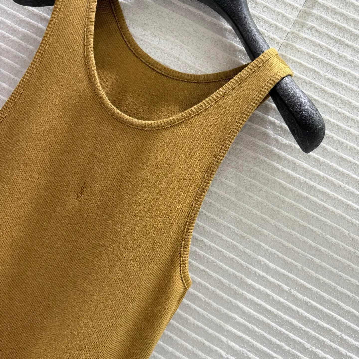Топы Женские Saint Laurent 11400170