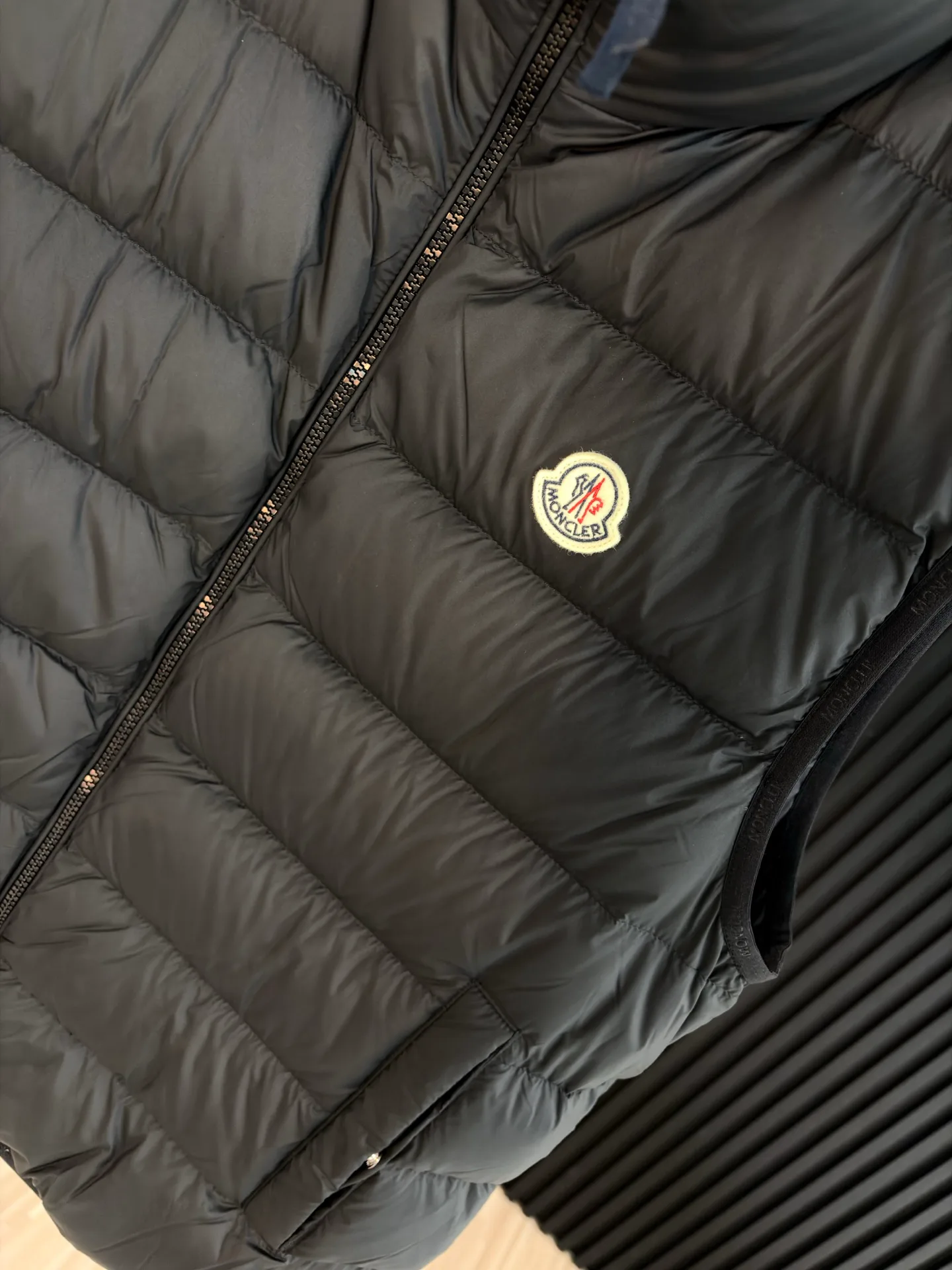 Жилеты Женские Moncler 18689143