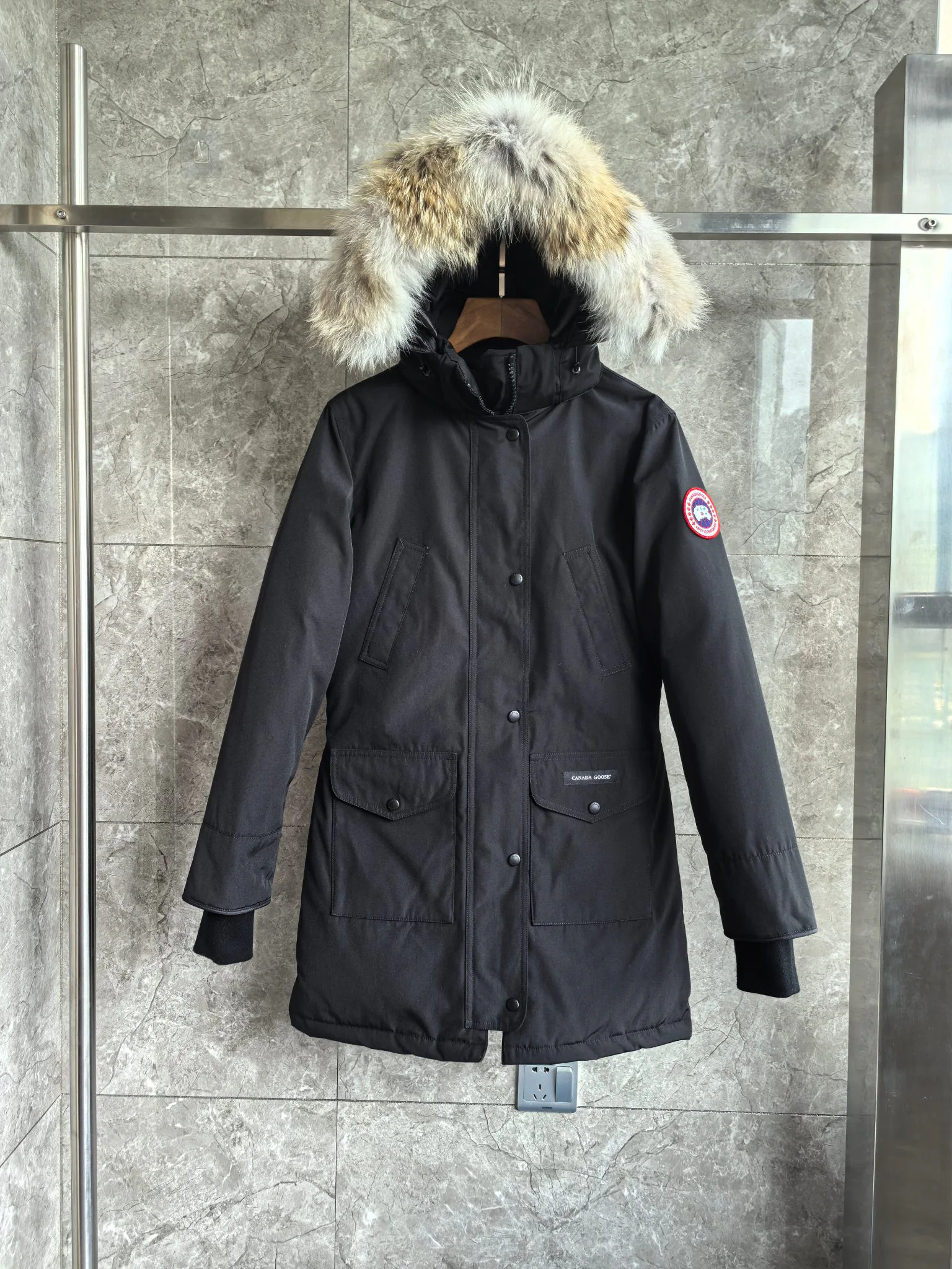 Куртки И Пуховики Женские Canada Goose 18188610