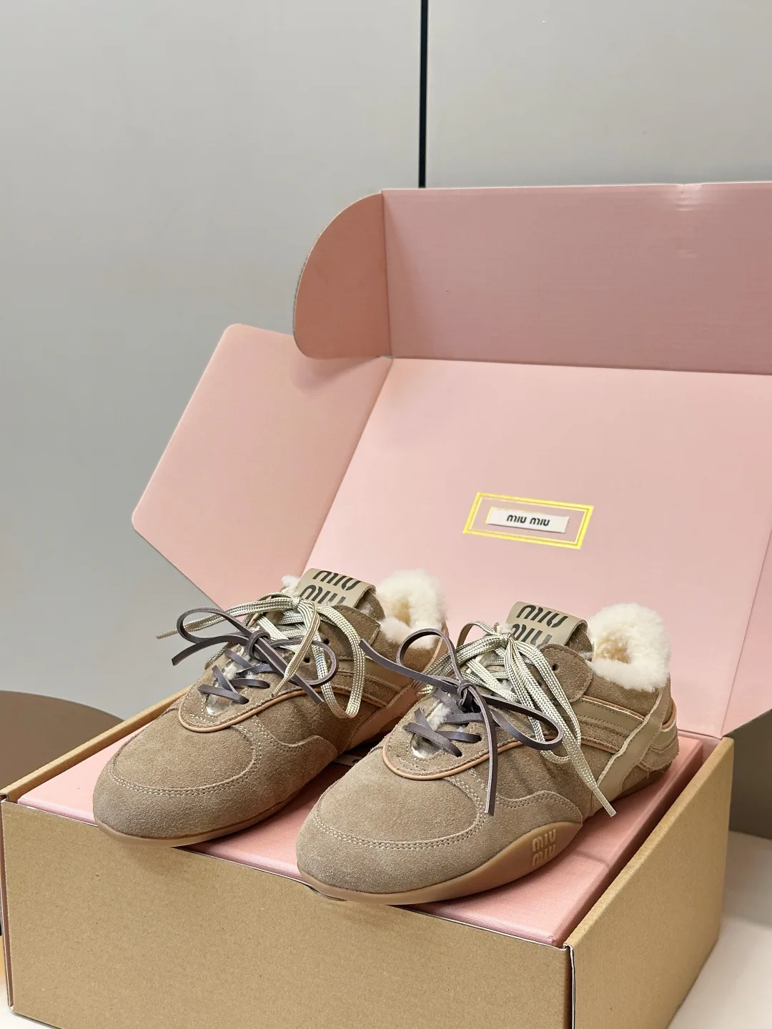Кроссовки Женские Miu Miu 18164564