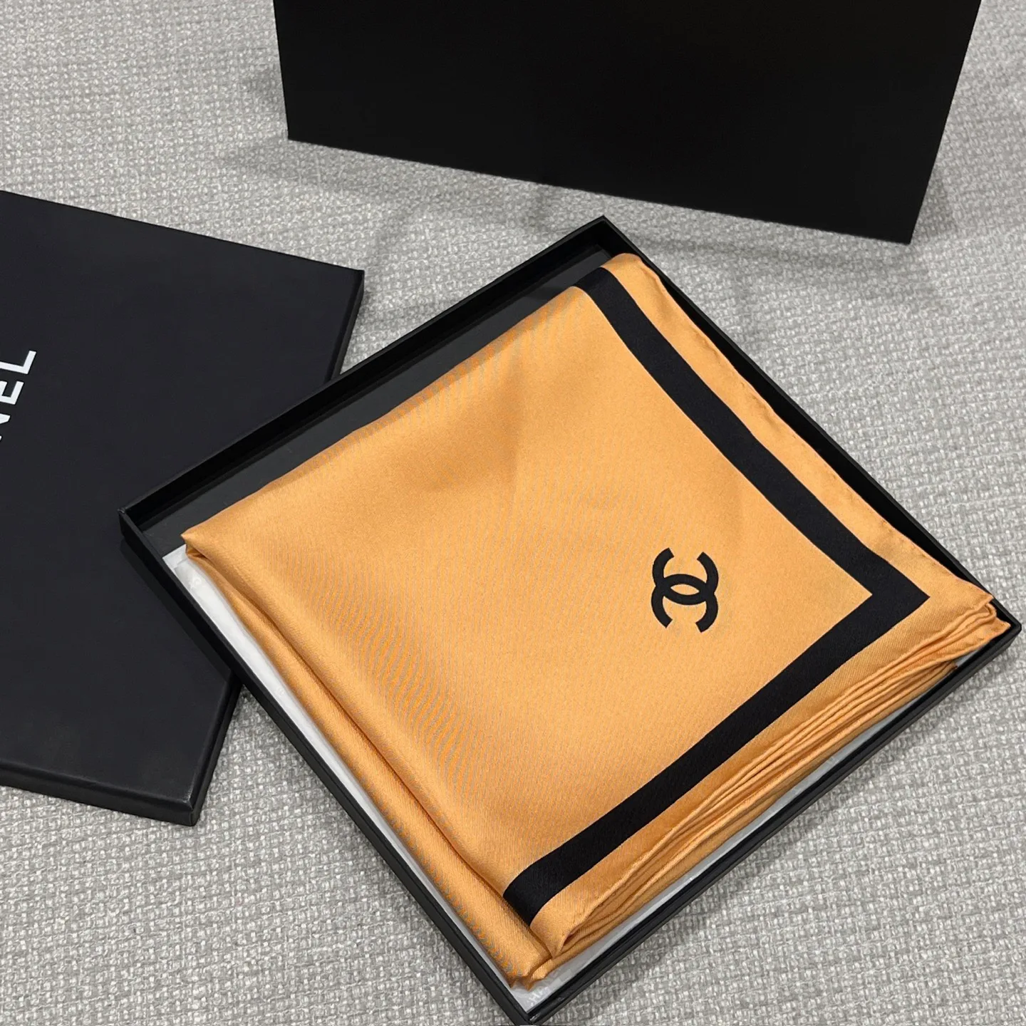 Платки Chanel 13268306