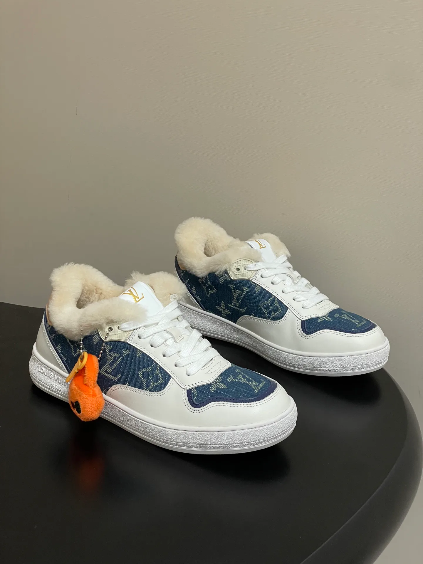 Кроссовки Женские Louis Vuitton 1706468