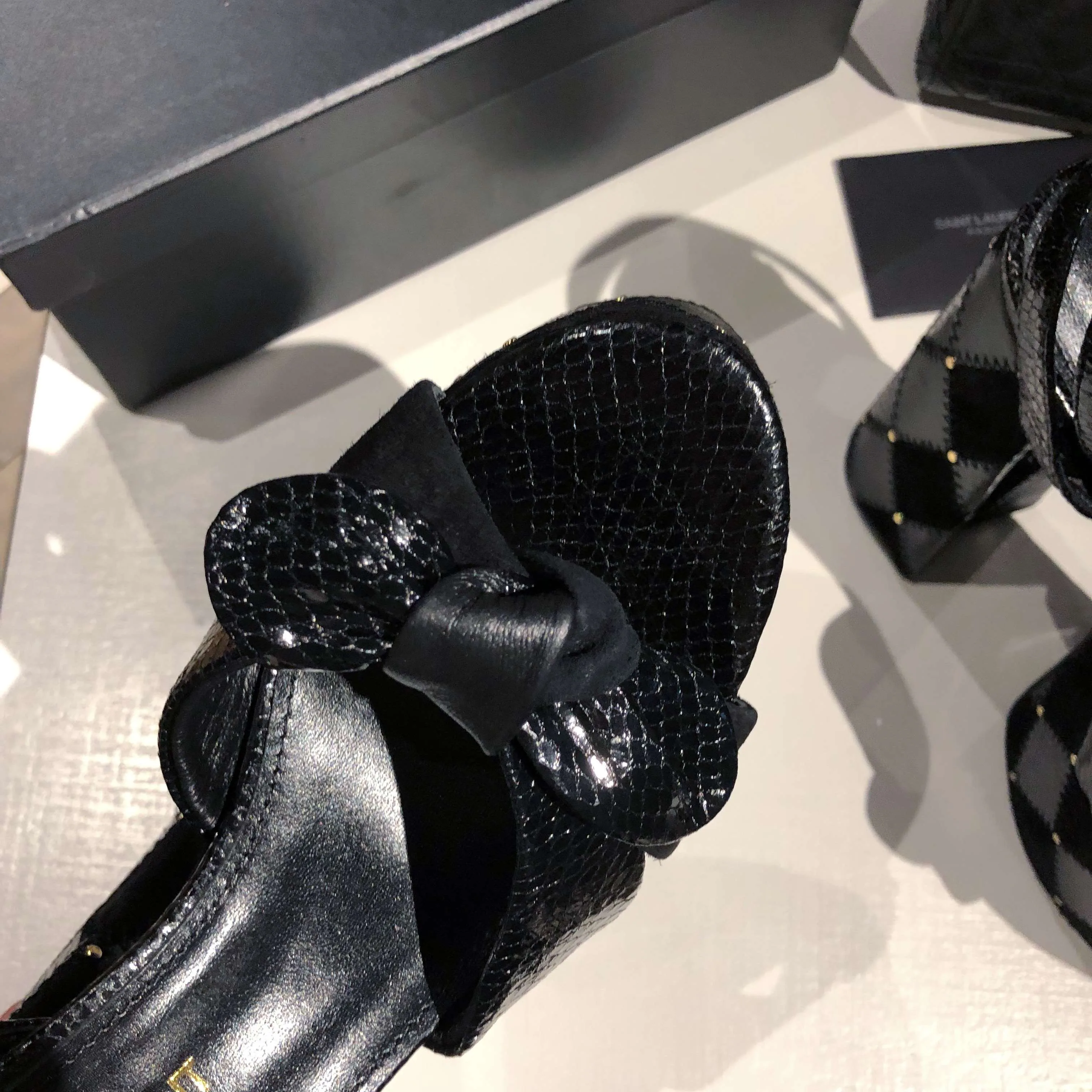 Босоножки Женские Saint Laurent 11220442