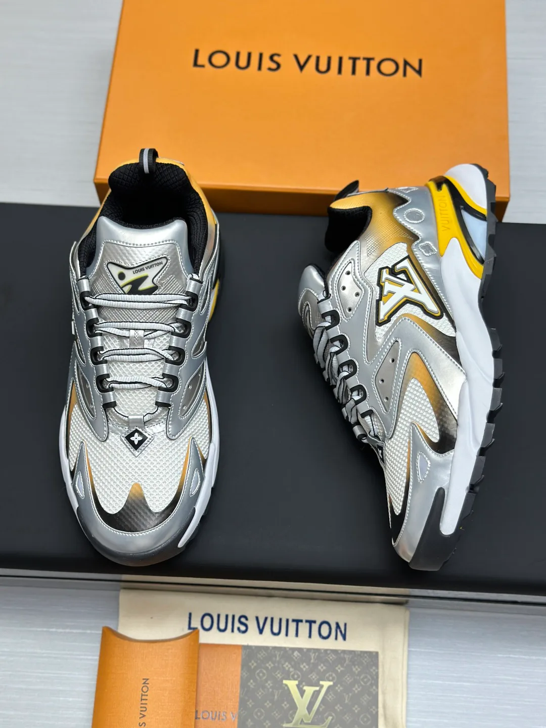 Кроссовки Мужские Louis Vuitton 18211981