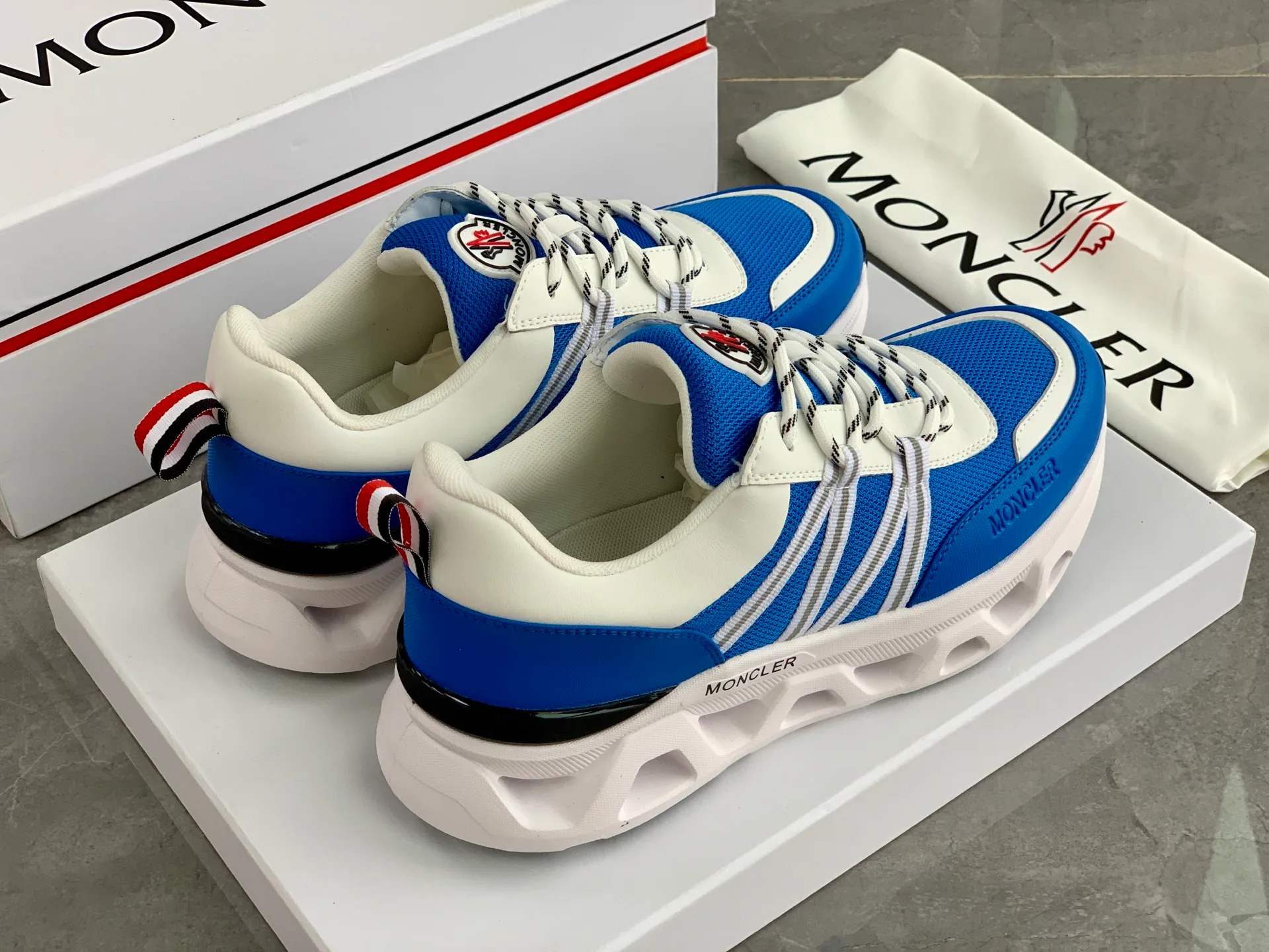 Кроссовки Женские Moncler 228627