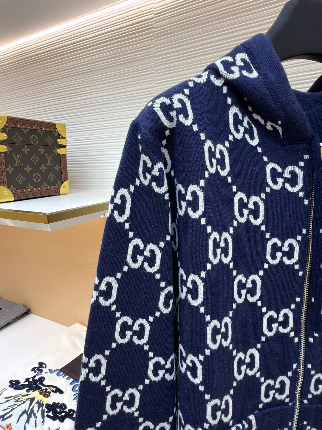 Куртки И Пуховики Мужские Gucci 9670056