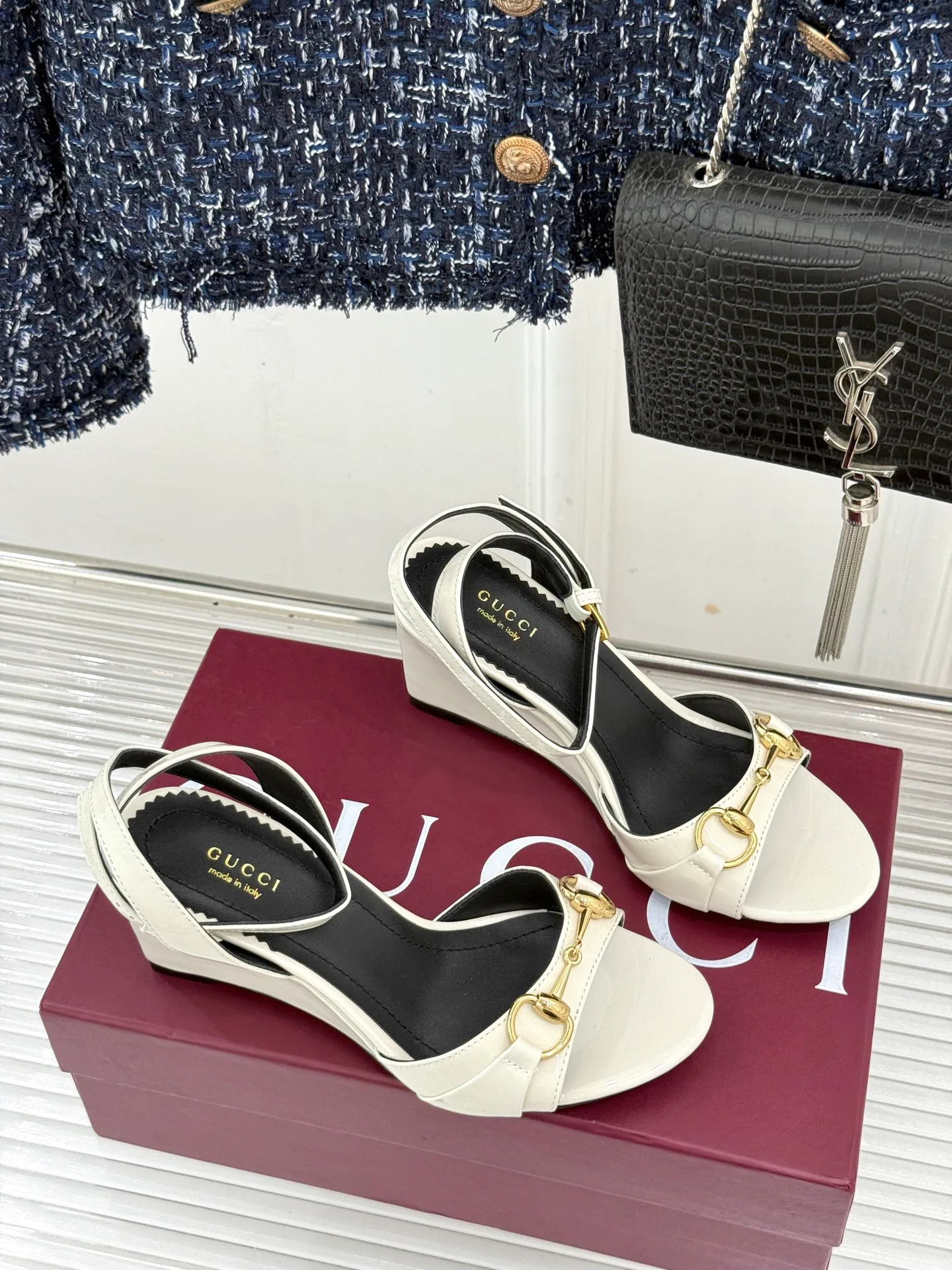 Босоножки Женские Gucci 18034497