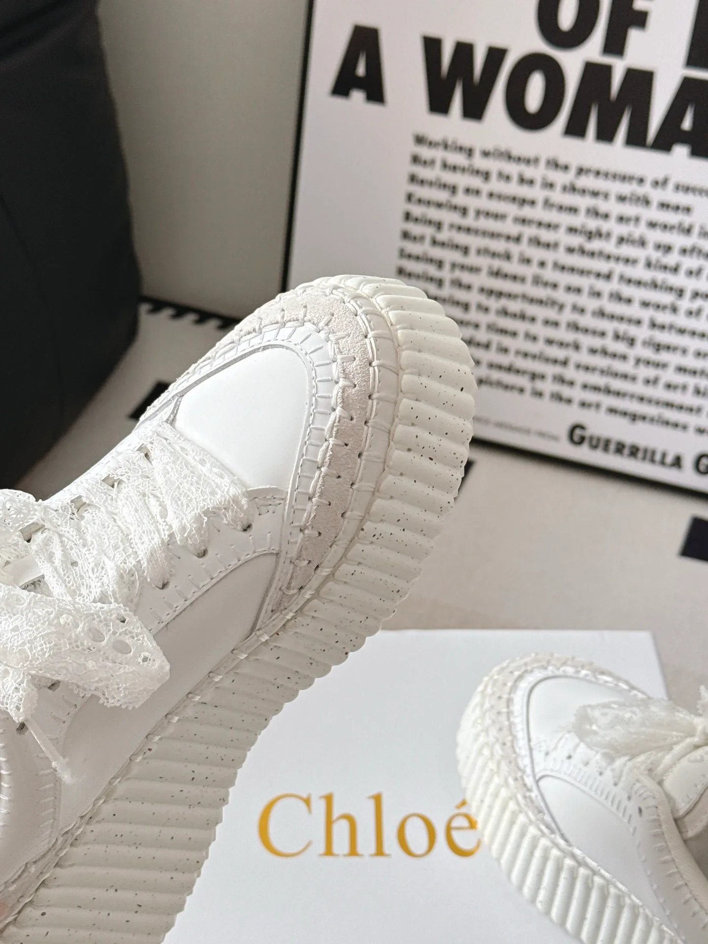 Кроссовки Женские Chloe 19090685