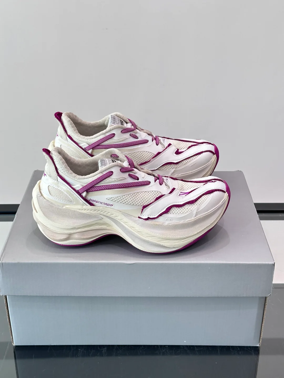 Кроссовки Женские Balenciaga 17649837