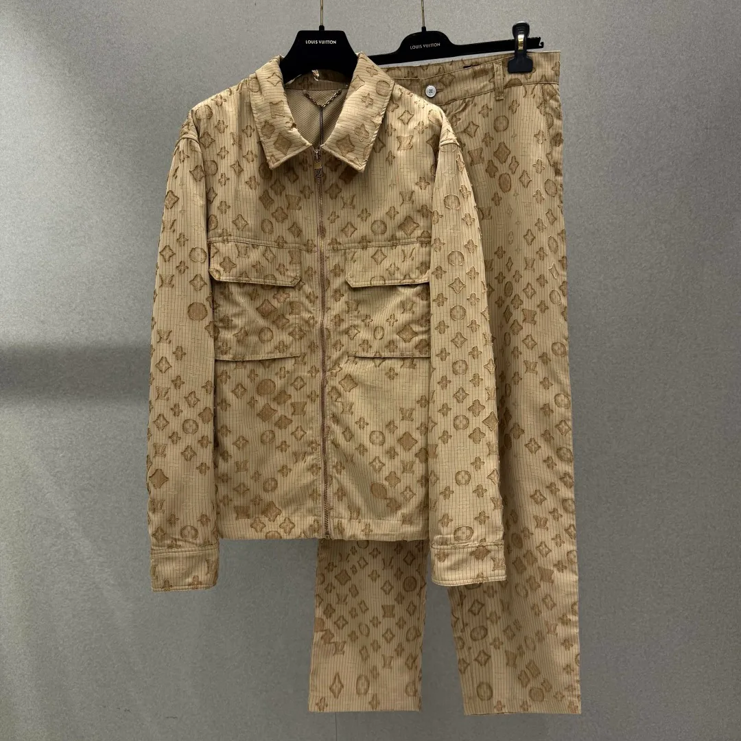 Куртки И Пуховики Мужские Louis Vuitton 17635197