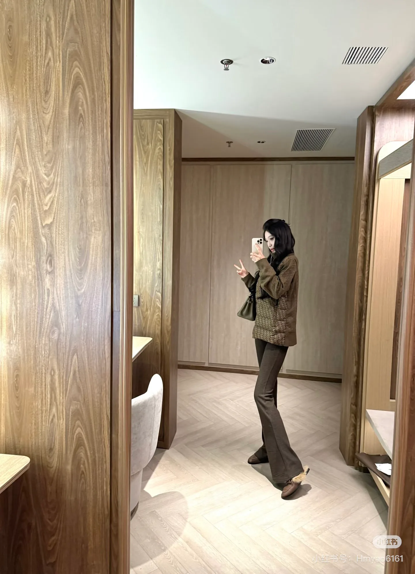 Куртки И Пуховики Женские Fendi 5380147