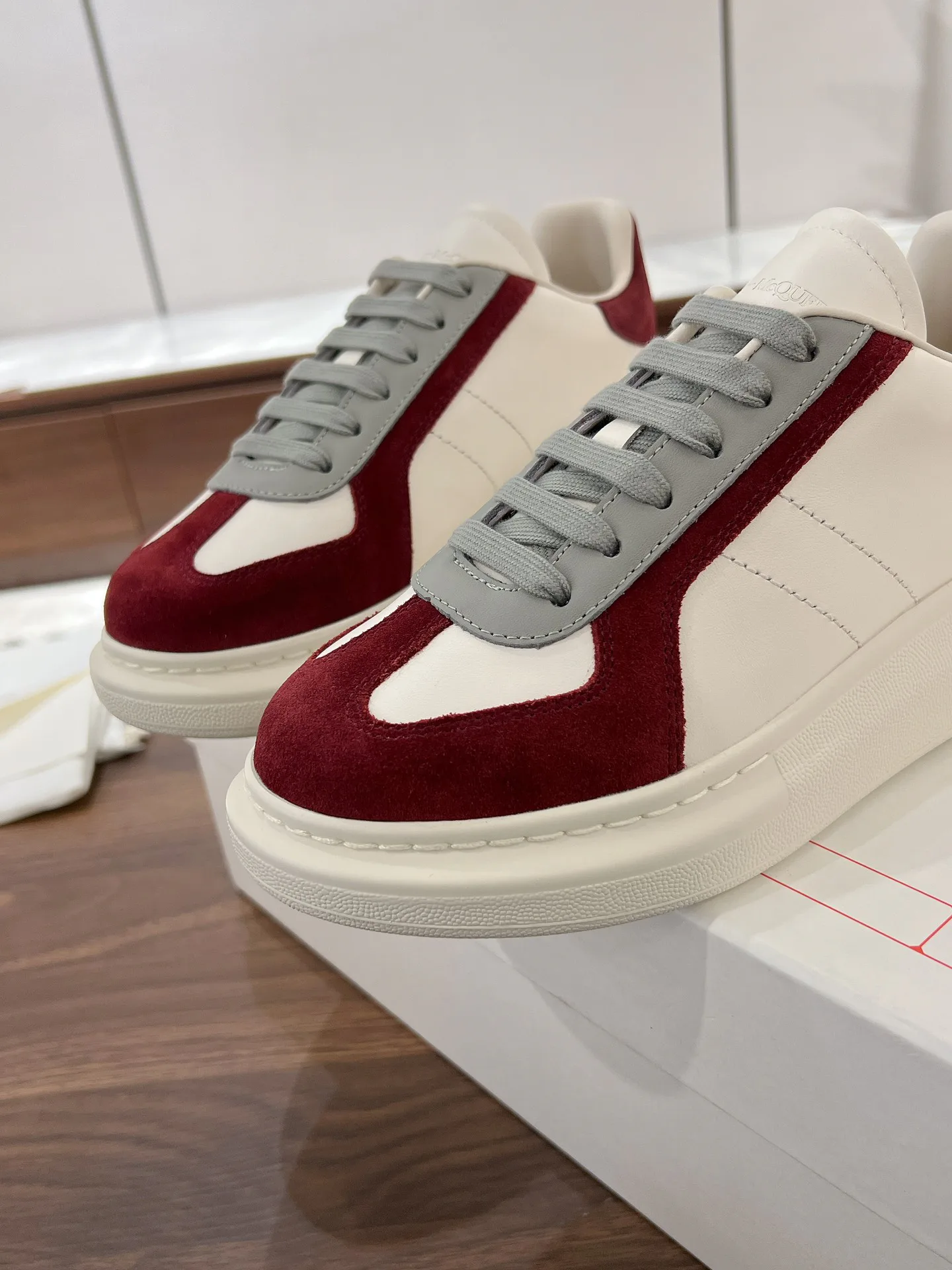 Кроссовки Женские Alexander Mcqueen 3446151
