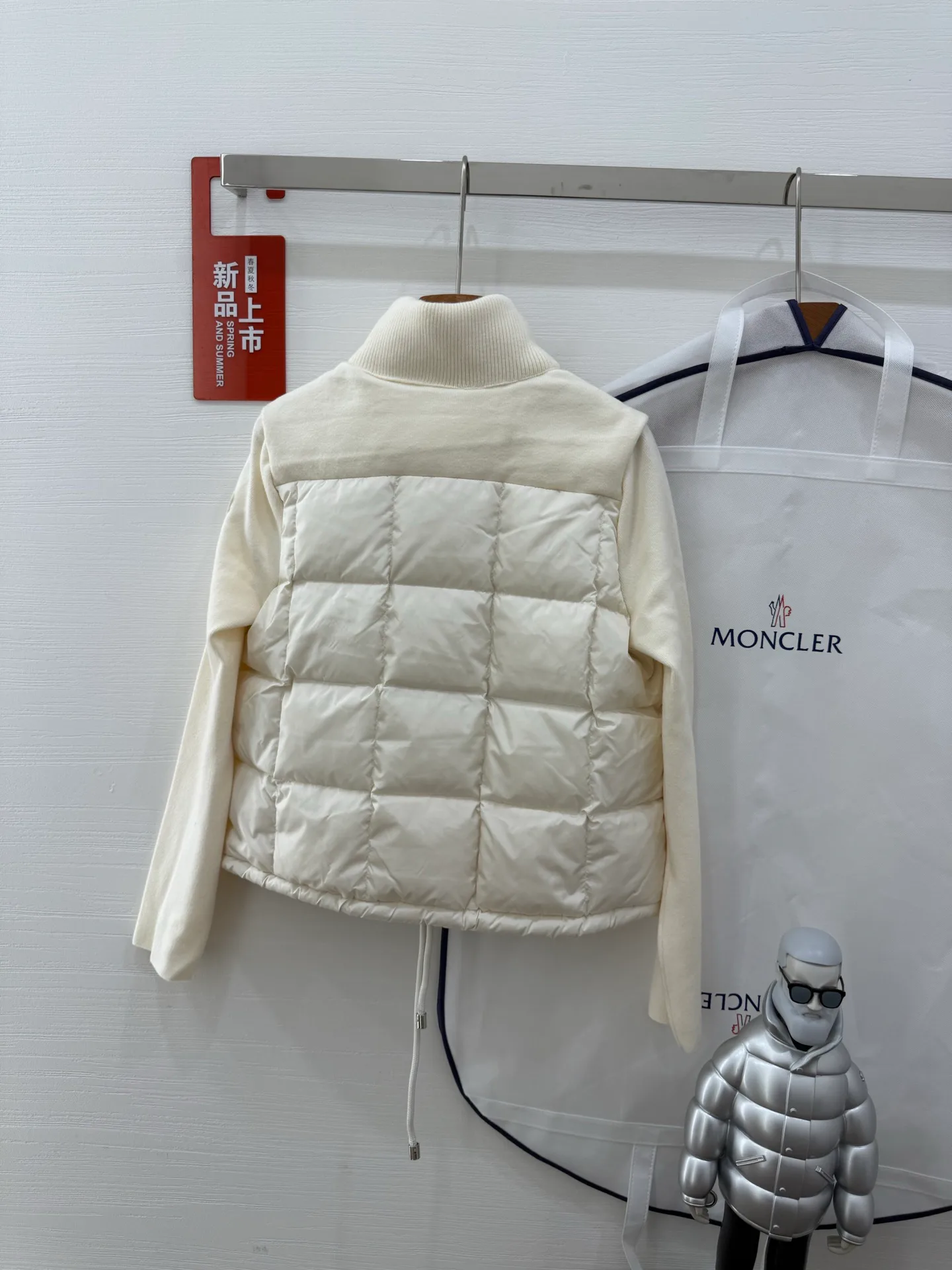 Куртки И Пуховики Женские Moncler 18825208