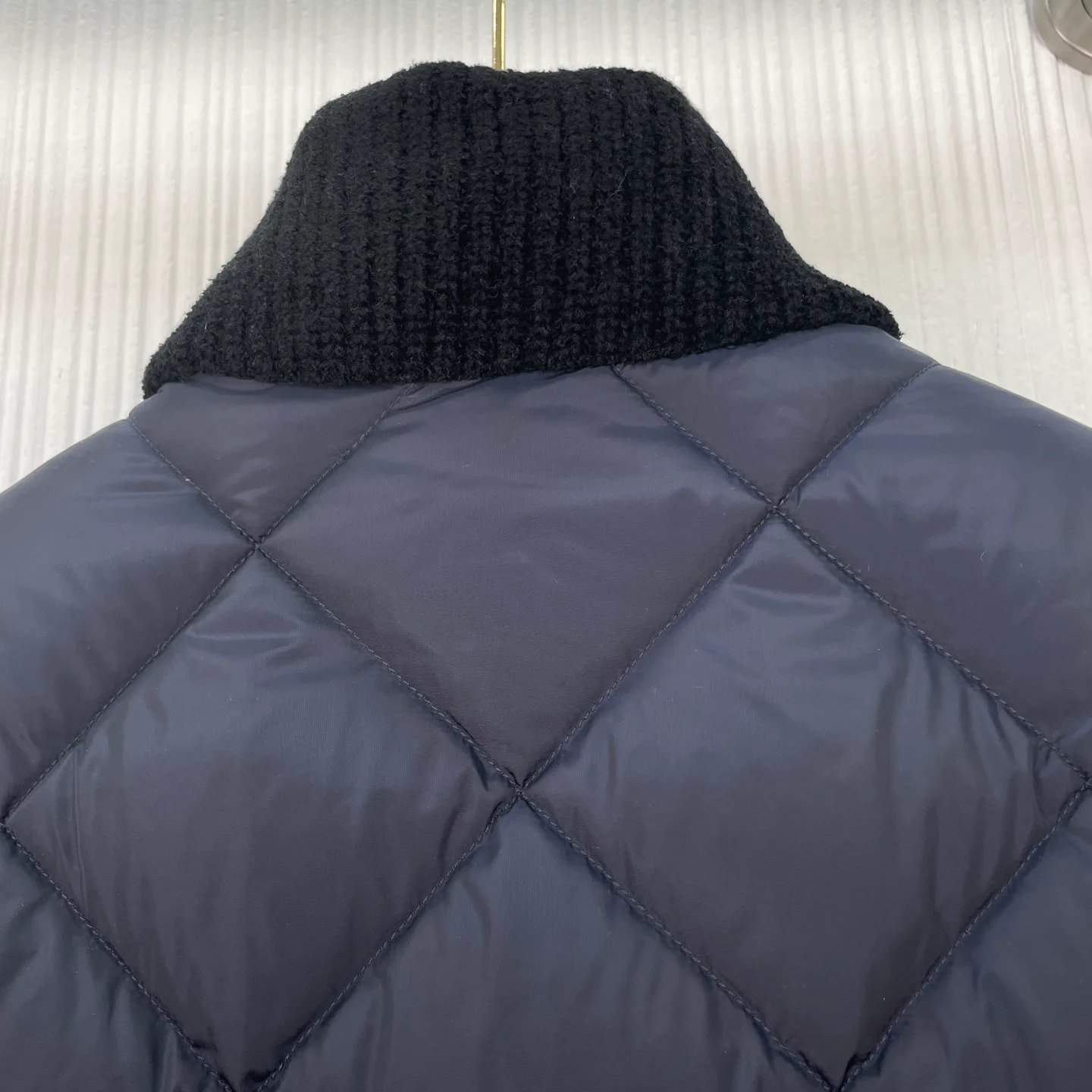 Куртки И Пуховики Женские Moncler 19111924