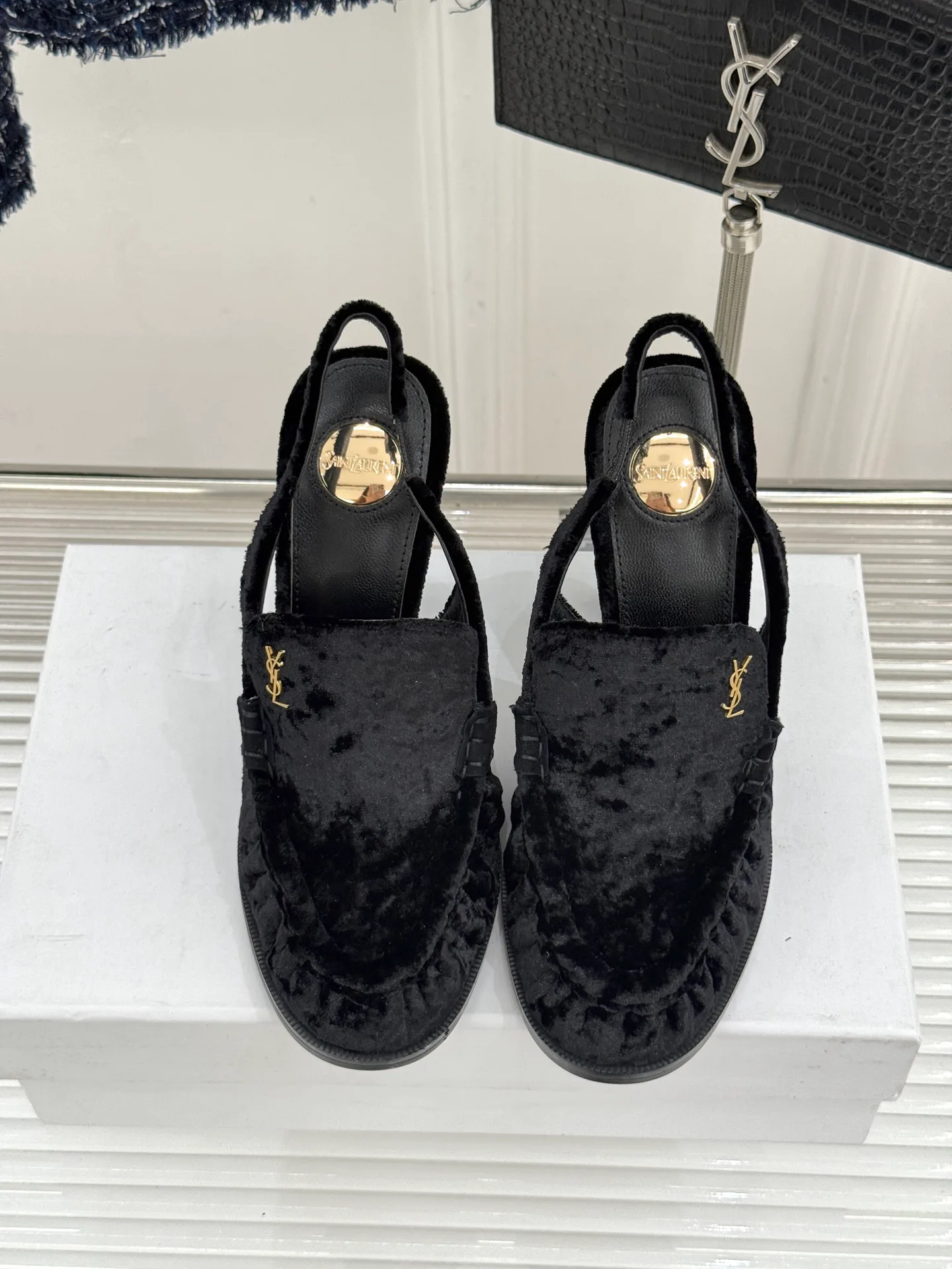 Босоножки Женские Saint Laurent 11312308
