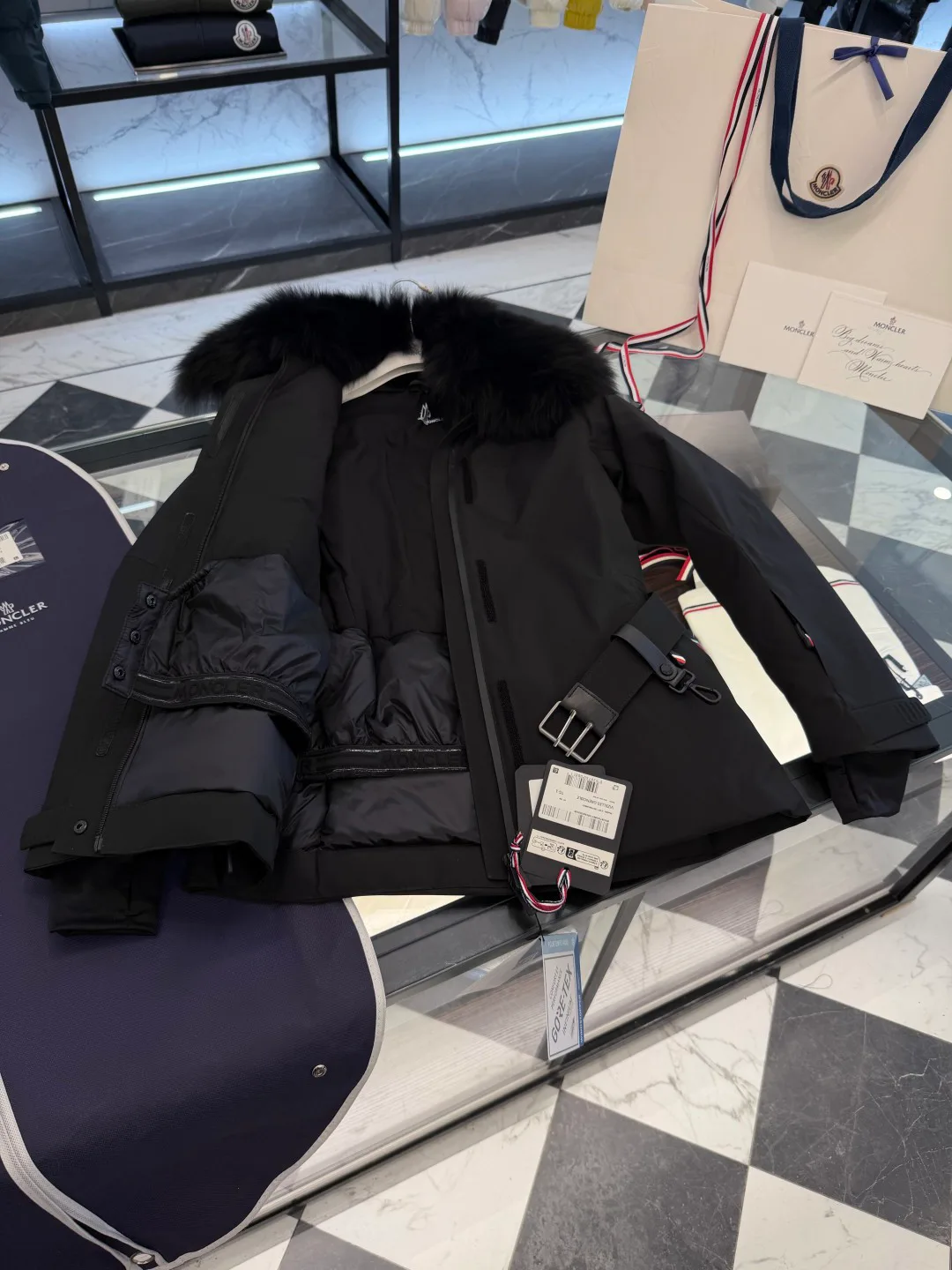 Куртки И Пуховики Женские Moncler 19336111