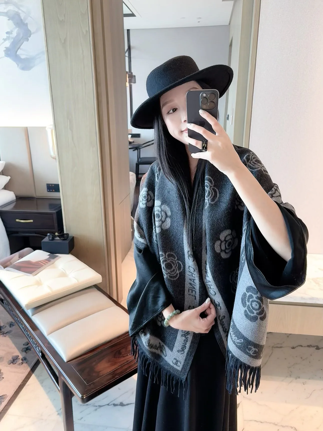 Шарфы Chanel 18598277
