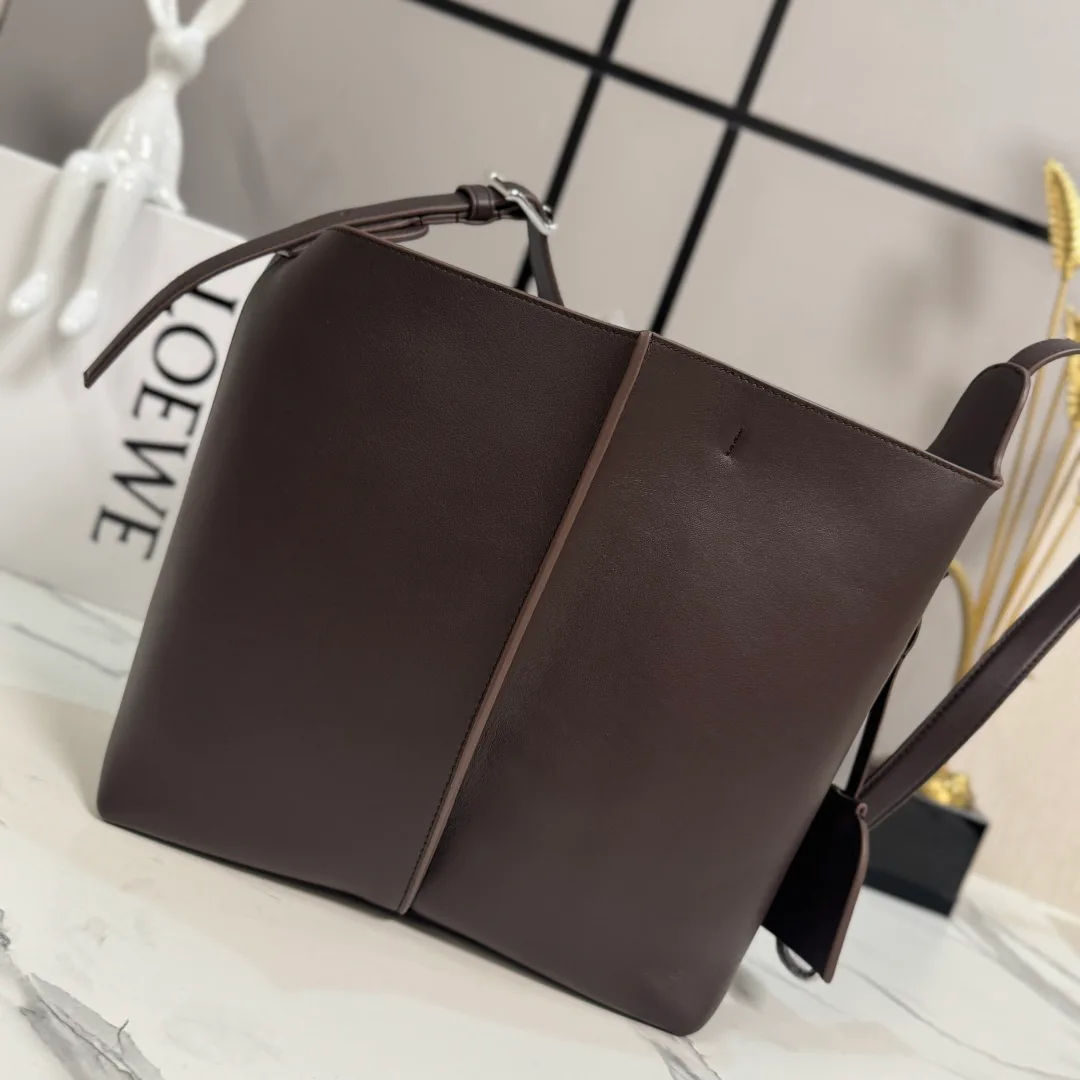 Классические Сумки Женские Loewe 17502833