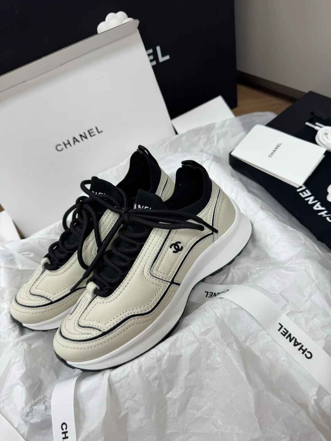 Кроссовки Женские Chanel 17418273