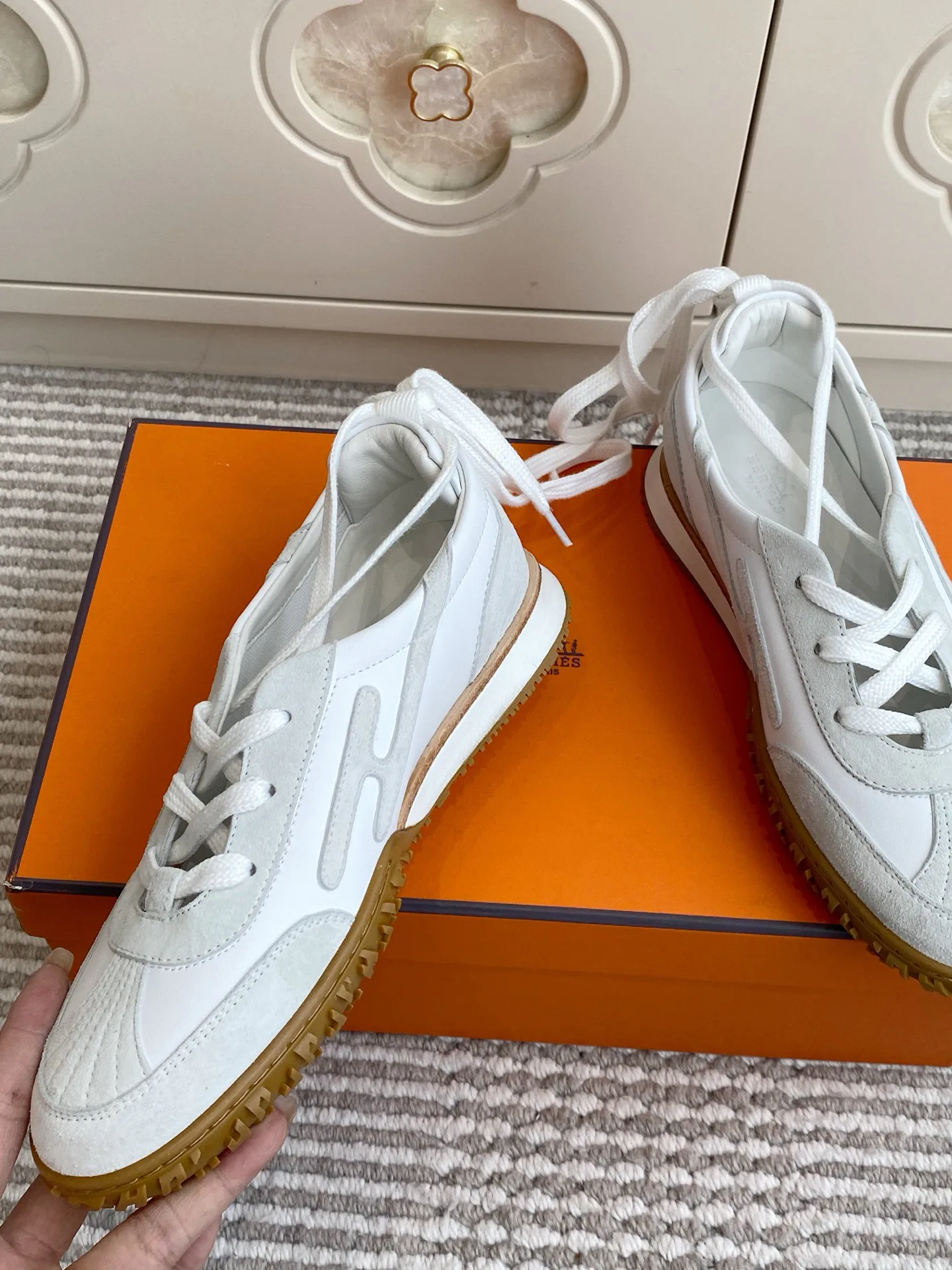 Кроссовки Женские Hermes 17476182