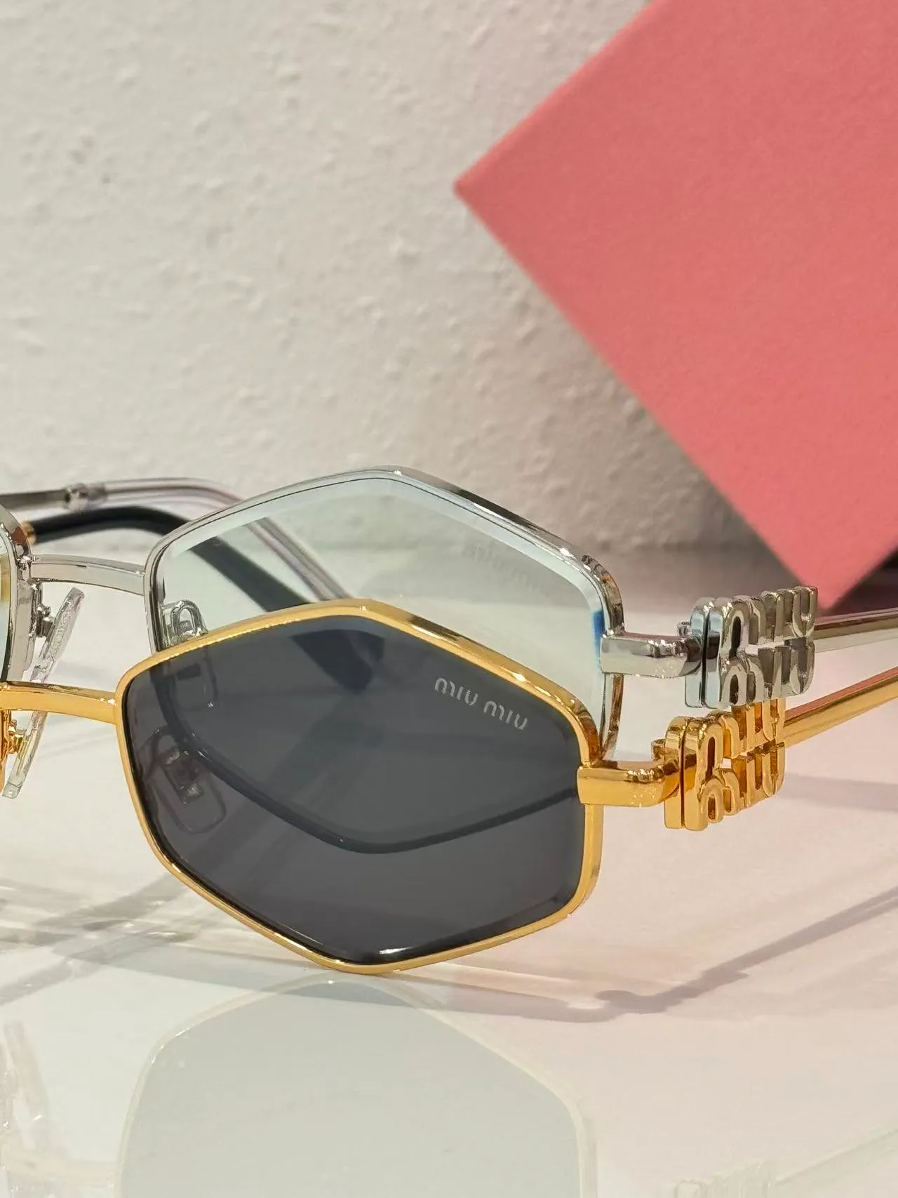 Очки Miu Miu 18226203