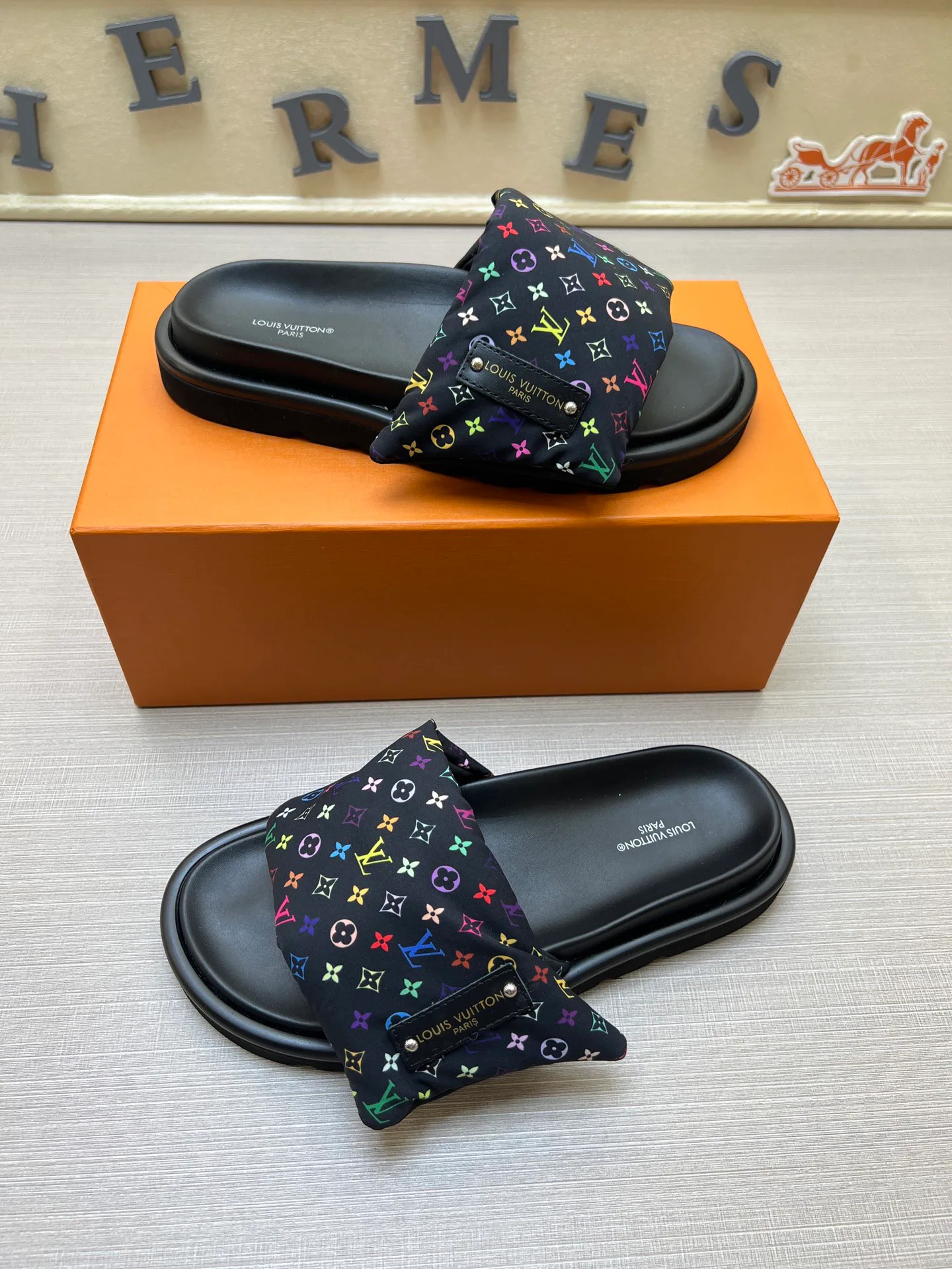 Шлепанцы Женские Louis Vuitton 9801569