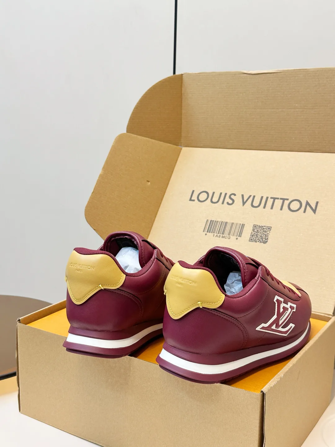 Кроссовки Женские Louis Vuitton 11594926