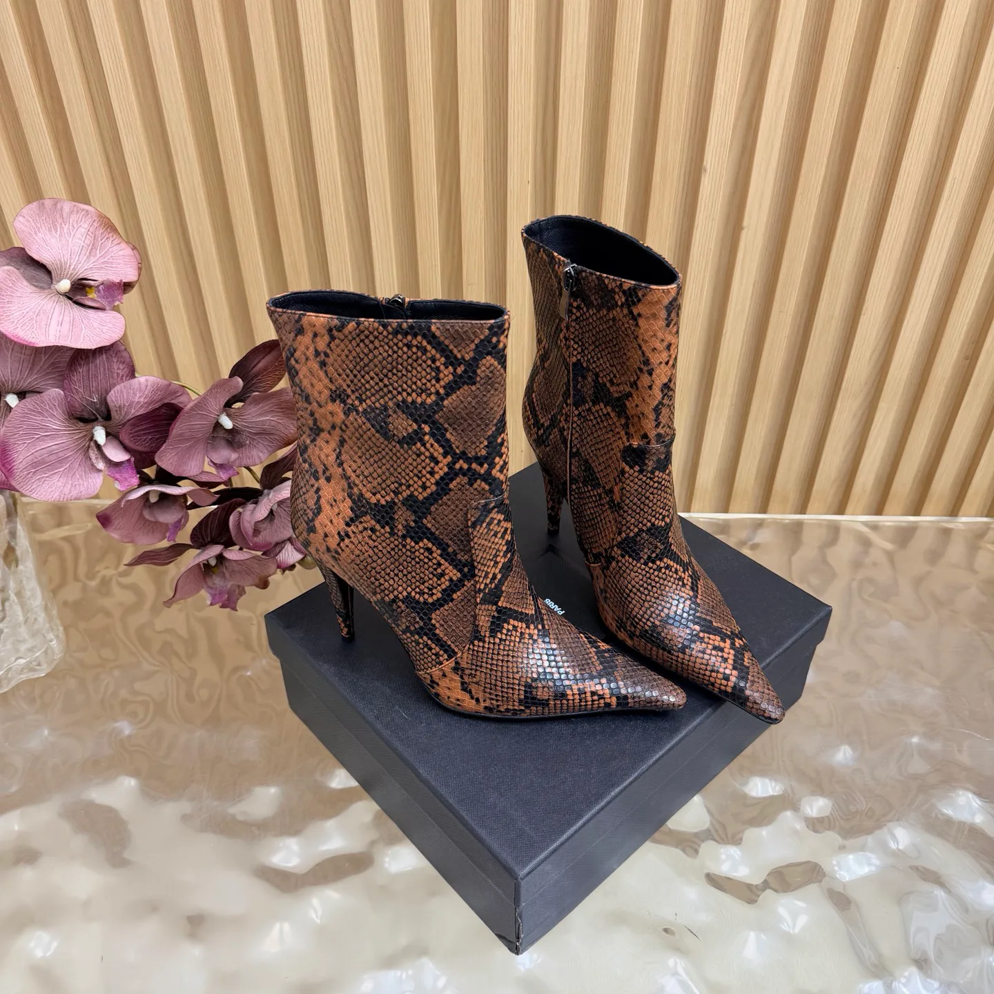 Ботильоны Женские Saint Laurent 18676716