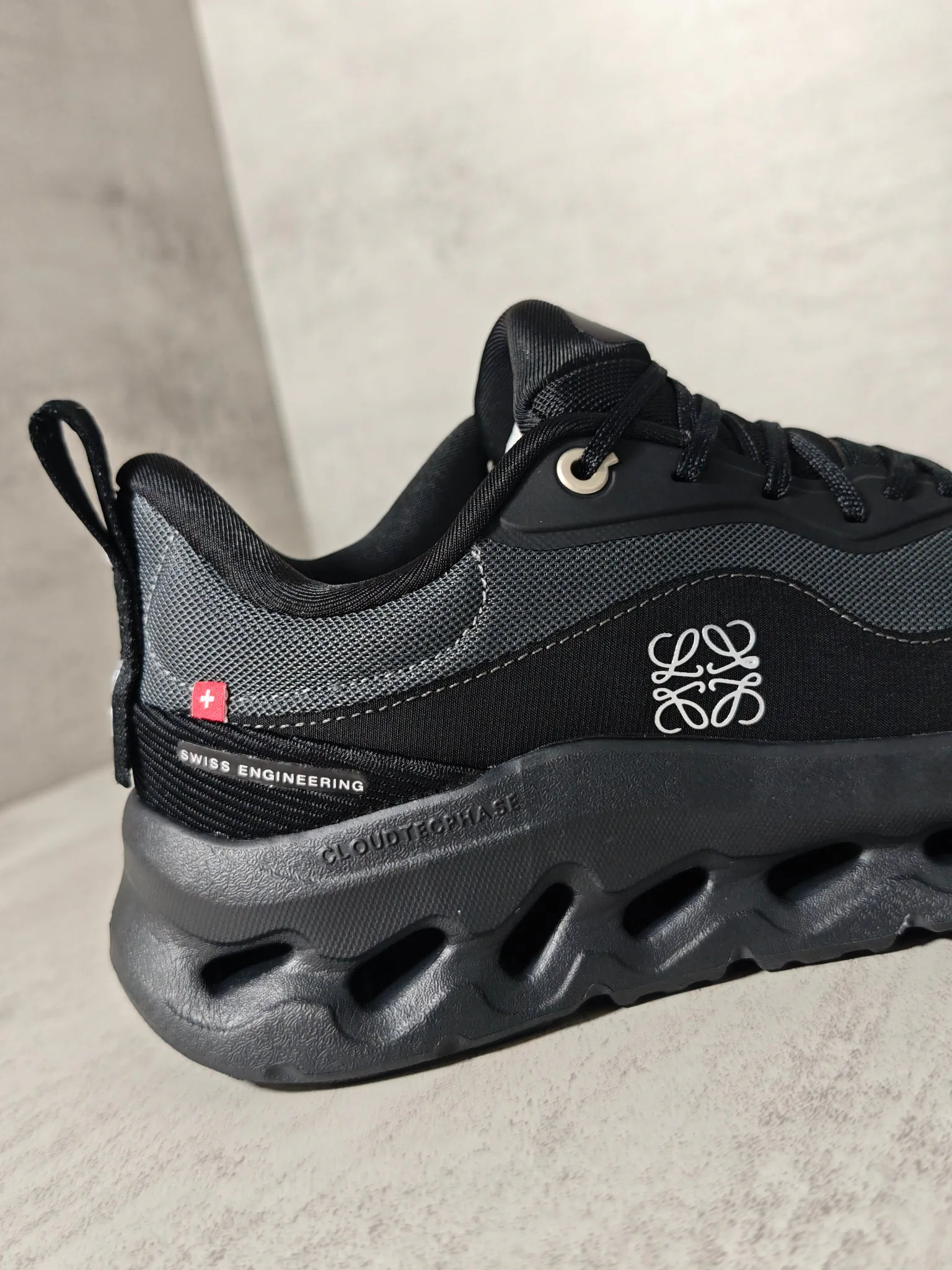 Кроссовки Женские Loewe 108312