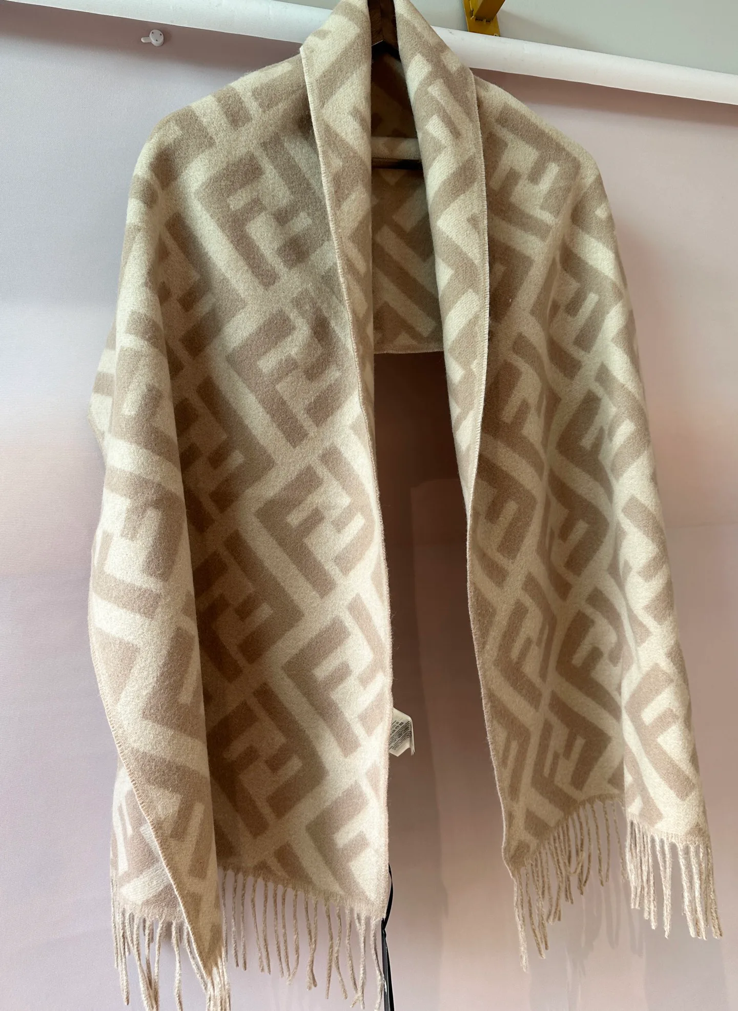 Шарфы Fendi 1437072