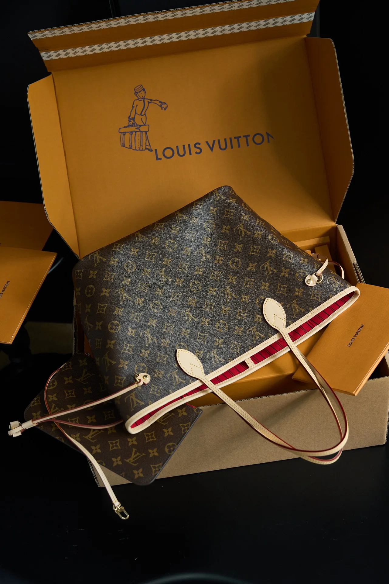 Классические Сумки Женские Louis Vuitton 11869537