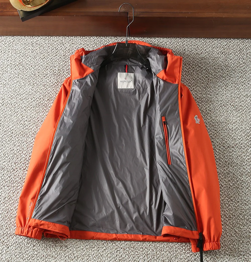 Куртки И Пуховики Мужские Moncler 17162494