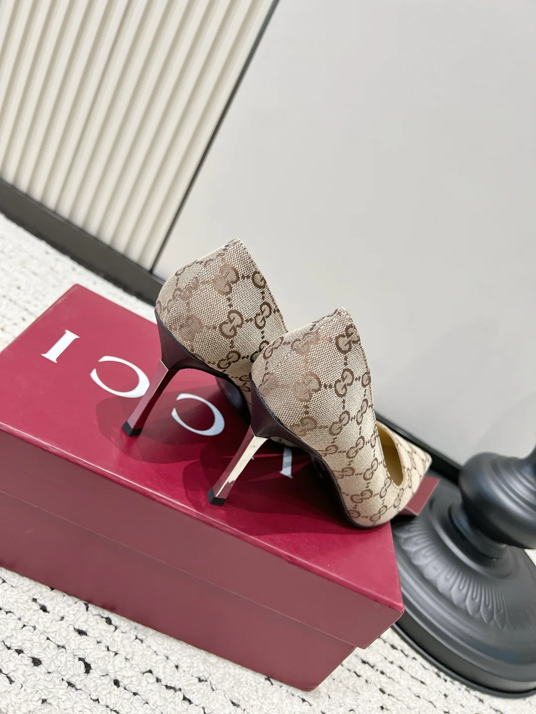 Туфли Женские Gucci 17637820