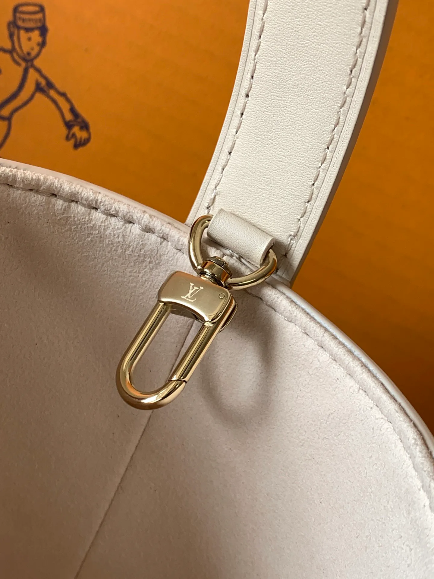 Классические Сумки Женские Louis Vuitton 18156570
