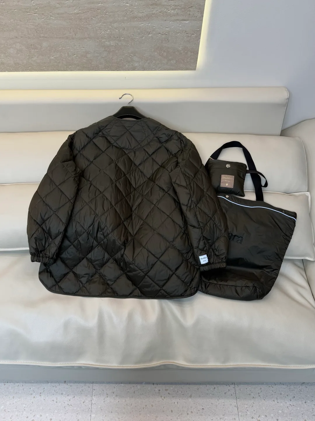 Куртки И Пуховики Женские Max Mara 17917319