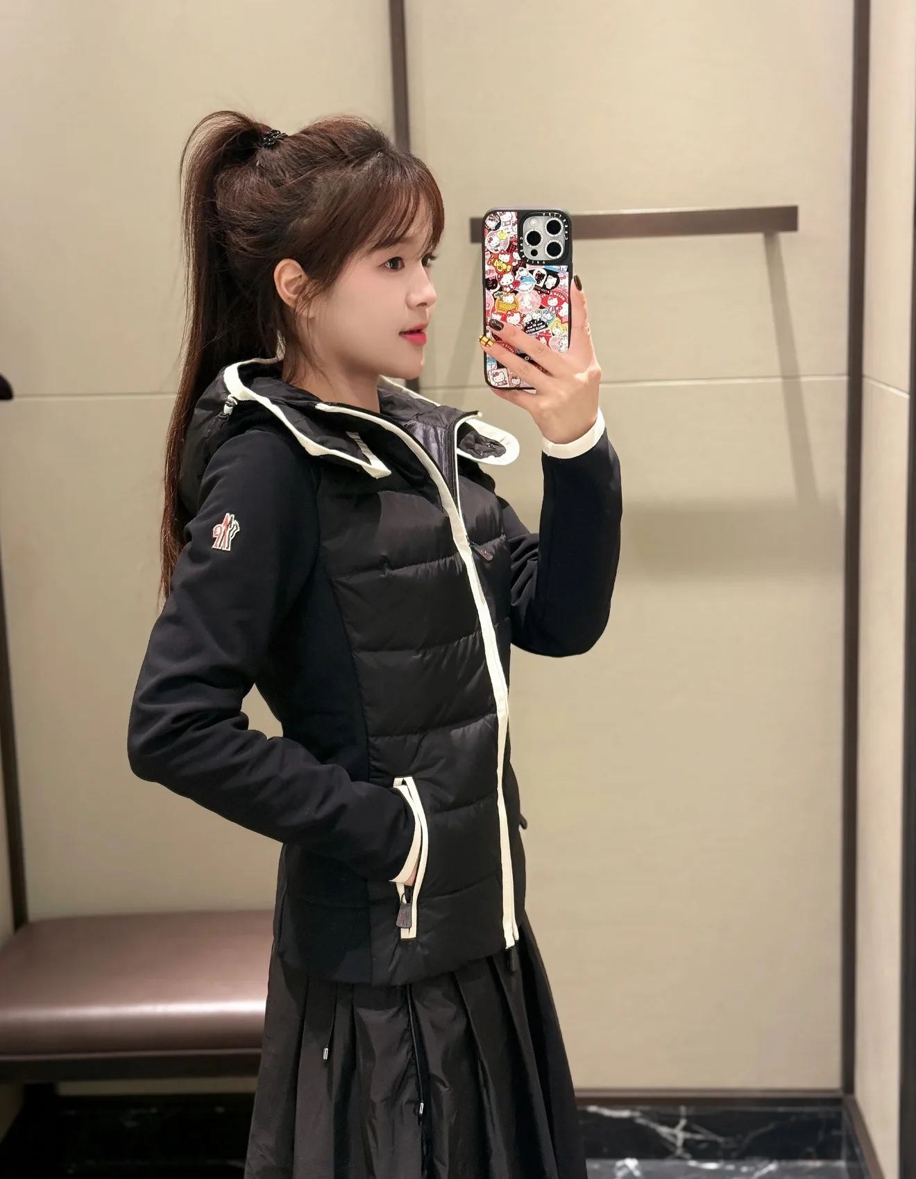 Куртки И Пуховики Женские Moncler 18430829