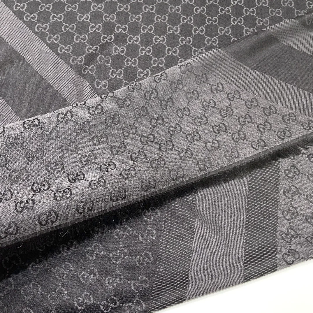 Шарфы Gucci 2536178