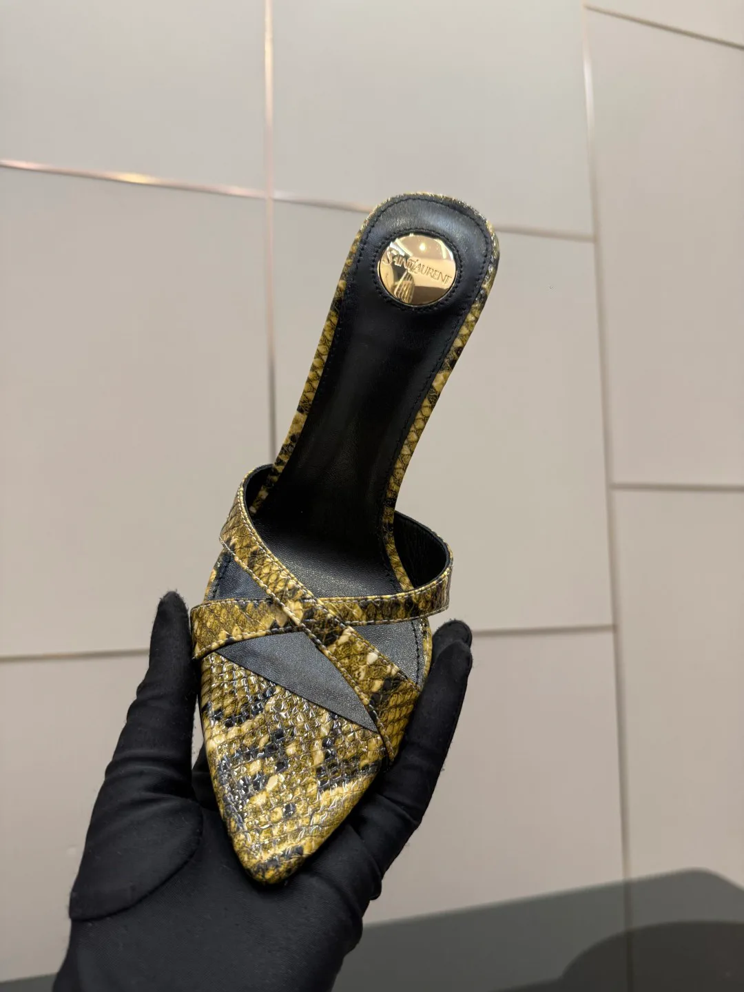 Босоножки Женские Saint Laurent 11409899