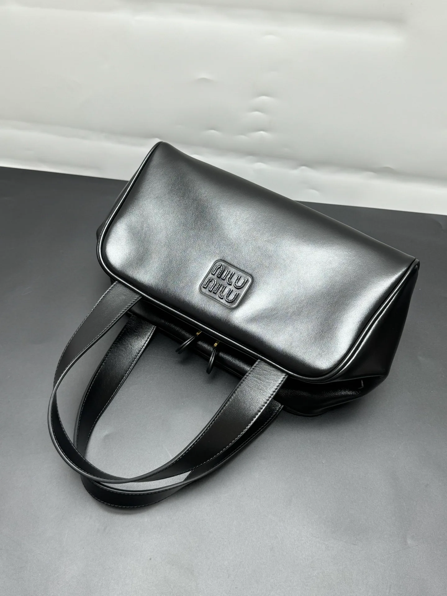 Классические Сумки Женские Miu Miu 17999174